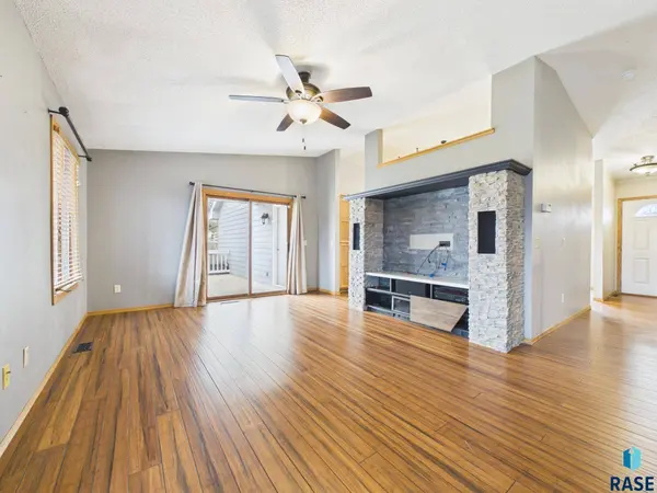 5503 W 53rd St, Sioux Falls, SD 57106