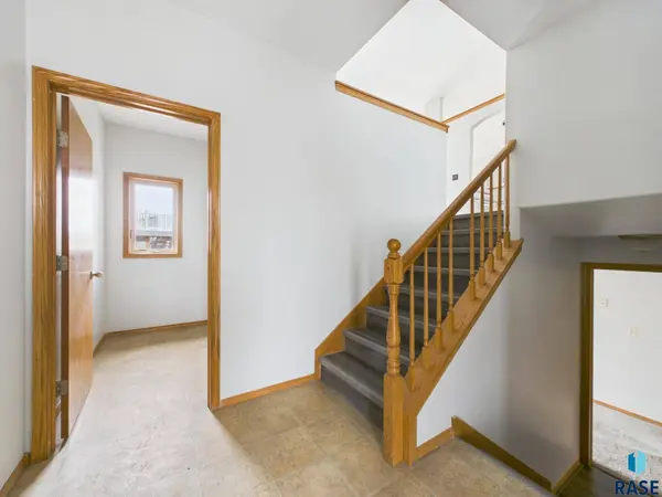 7708 W Eli Ct, Sioux Falls, SD 57106