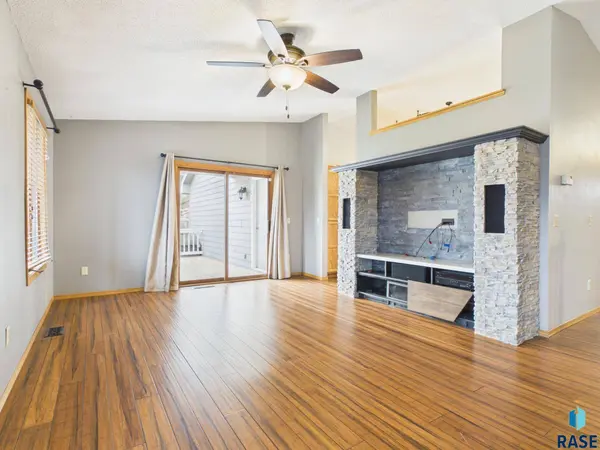 5503 W 53rd St, Sioux Falls, SD 57106