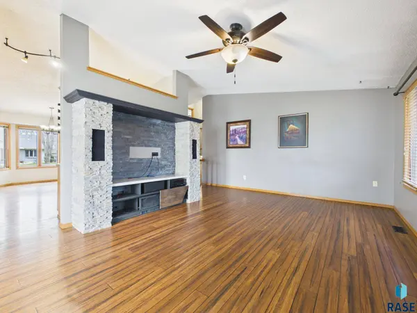 5503 W 53rd St, Sioux Falls, SD 57106