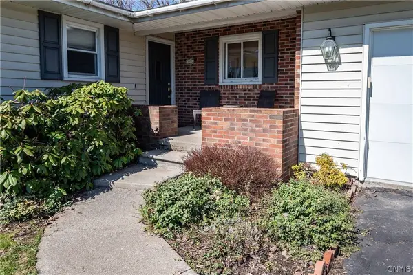5875 Columbus DR, Marcy, NY 13403