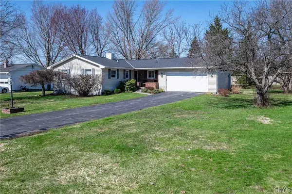 5875 Columbus DR, Marcy, NY 13403