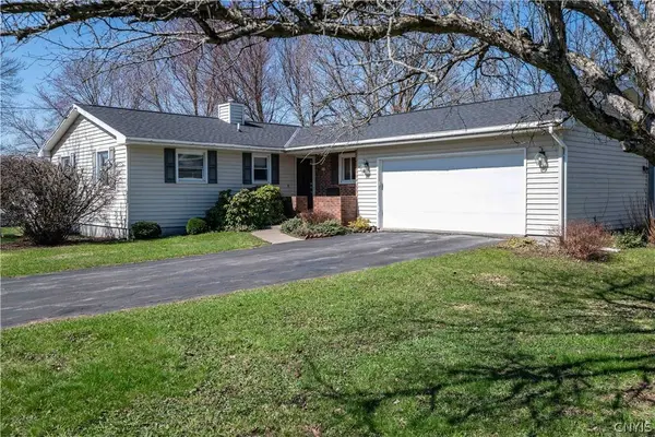 5875 Columbus DR, Marcy, NY 13403
