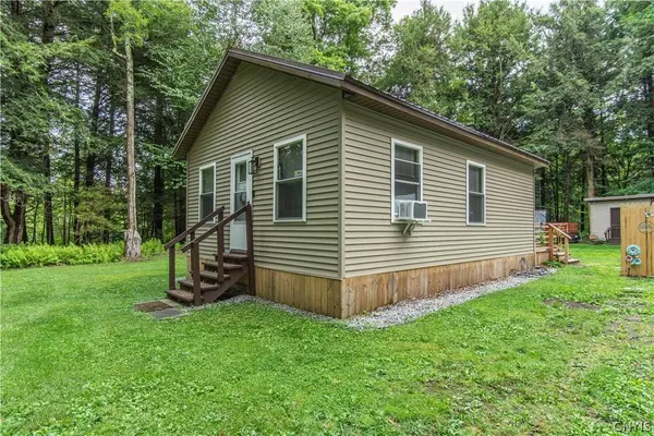 425 Kittner LN, Boonville, NY 13309