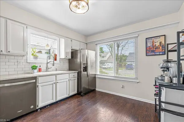 1852 Haviland DR, Virginia Beach, VA 23454