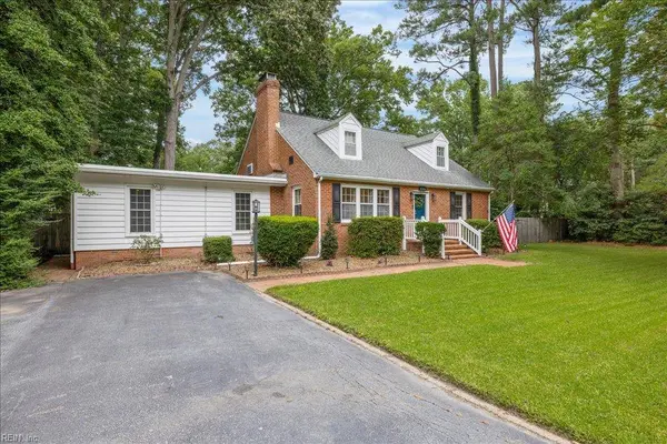 4104 Thalia DR, Virginia Beach, VA 23452