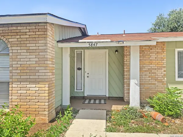 5847 Cliffmont Drive, San Antonio, TX 78250