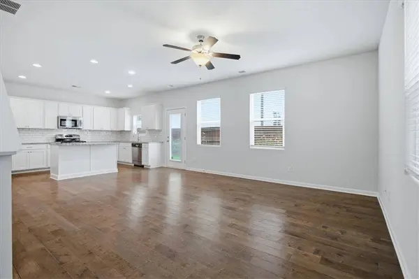 585 Summit PT, Canton, GA 30114