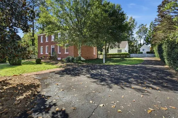 405 N Pine Hill RD, Griffin, GA 30223