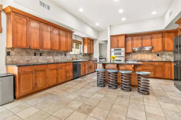 1546 Oak Ave, Carlsbad, CA 92008