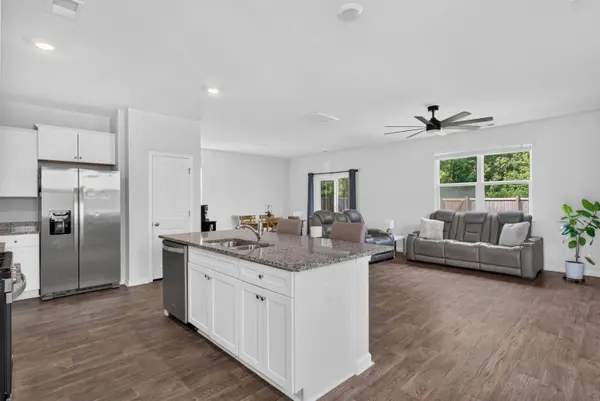 713 Pepperbush St, Charleston, SC 29414
