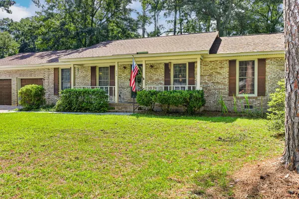 304 Summercourt Dr, Summerville, SC 29485