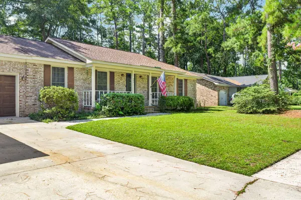 304 Summercourt Dr, Summerville, SC 29485