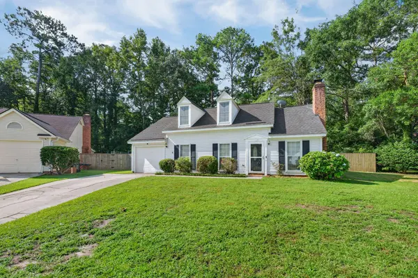 110 Kings Ct, Goose Creek, SC 29445