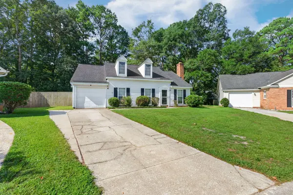 110 Kings Ct, Goose Creek, SC 29445