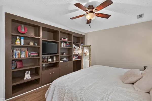 110 Kings Ct, Goose Creek, SC 29445