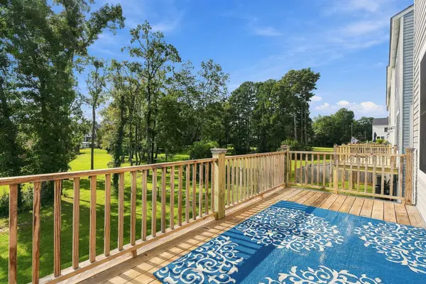 1013 Pettiford Pl, Hanahan, SC 29410