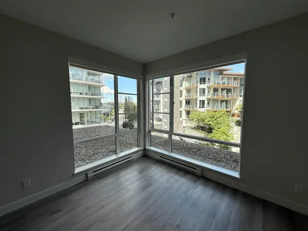 1768 Gilmore AVE #101, Burnaby, BC V5C 0L4