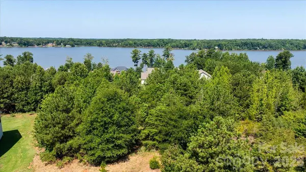 11222 Island View LN