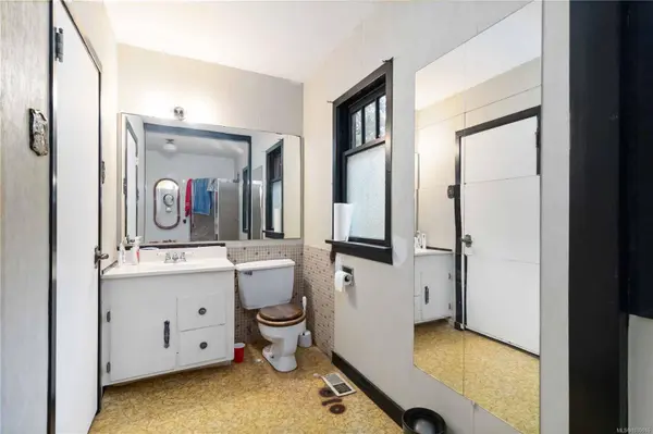 5447 Fowler Rd, Saanich, BC V8Y 1Y4