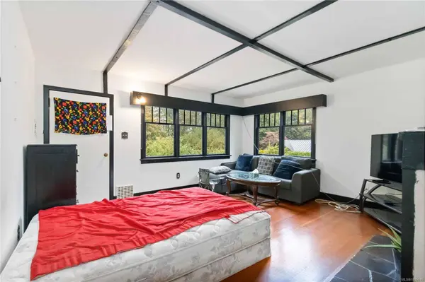 5447 Fowler Rd, Saanich, BC V8Y 1Y4