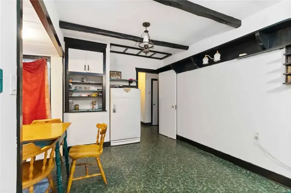 5447 Fowler Rd, Saanich, BC V8Y 1Y4