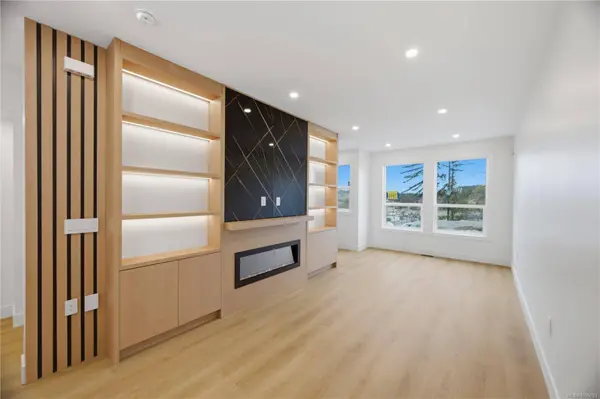 2090 Kingbird Dr, Langford, BC V9B 0E7