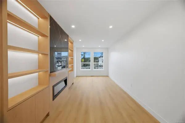 2090 Kingbird Dr, Langford, BC V9B 0E7