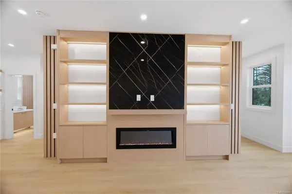 2090 Kingbird Dr, Langford, BC V9B 0E7