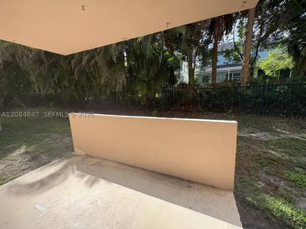 1200 Tallwood Ave #102, Hollywood, FL 33021