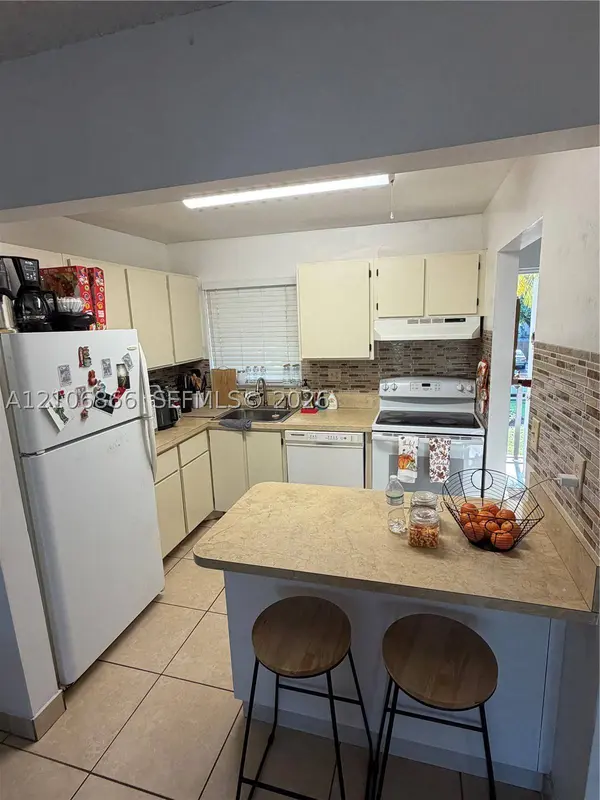 6800 Nova Dr #201-1, Davie, FL 33317