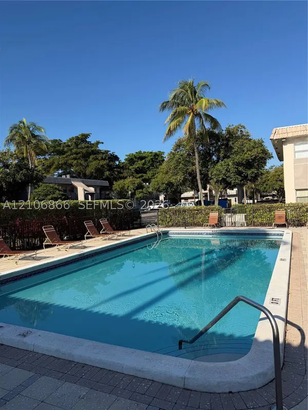6800 Nova Dr #201-1, Davie, FL 33317