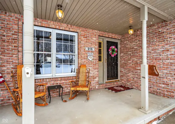 916 Poplar Cove CT, Brownstown, IN 47220