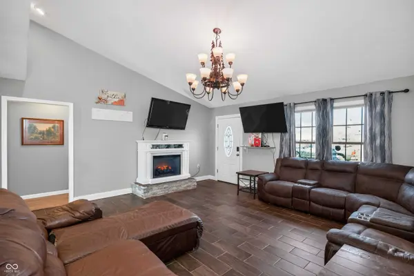 4456 Katy DR, Seymour, IN 47274