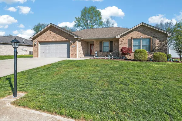 1839 Richards DR, Seymour, IN 47274