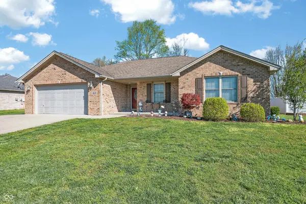 1839 Richards DR, Seymour, IN 47274