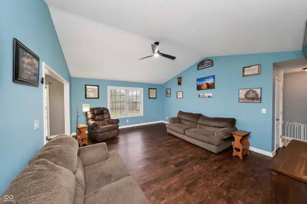 1839 Richards DR, Seymour, IN 47274