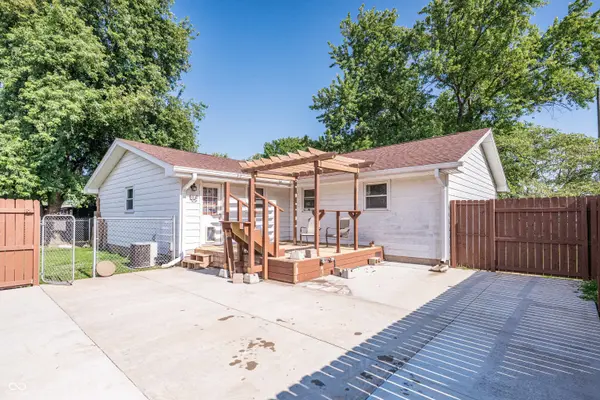 618 Holiday DR, Seymour, IN 47274
