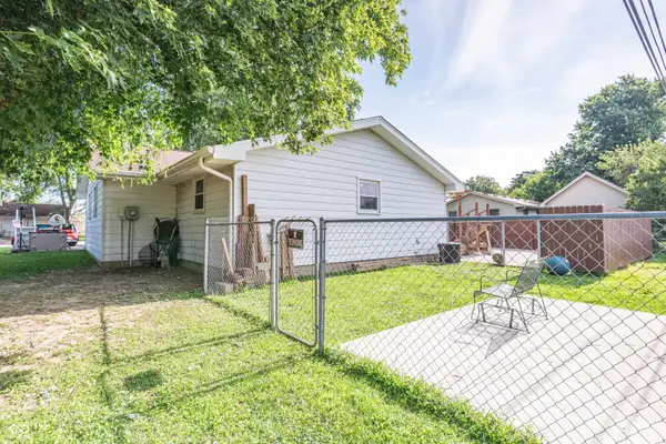 618 Holiday DR, Seymour, IN 47274