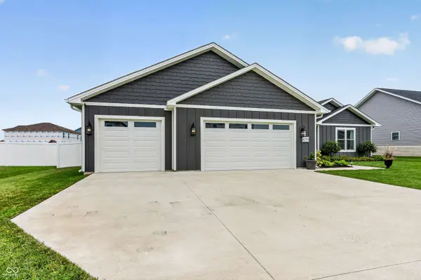 6773 Redbud LN, Seymour, IN 47274