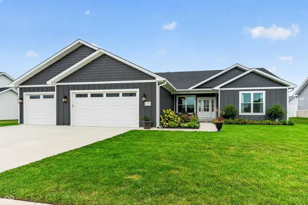 6773 Redbud LN