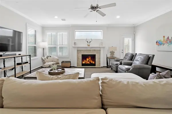 5309 Larkin ST #A, Houston, TX 77007