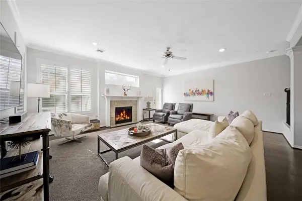 5309 Larkin ST #A, Houston, TX 77007