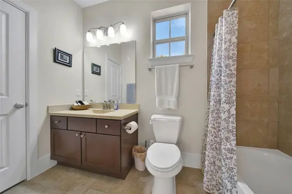 5209 Gibson ST #A, Houston, TX 77007
