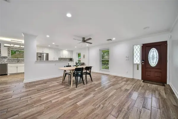 963 Thornton RD, Houston, TX 77018