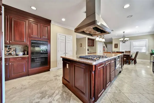 248 Bryn Mawr CIR, Hunters Creek Village, TX 77024