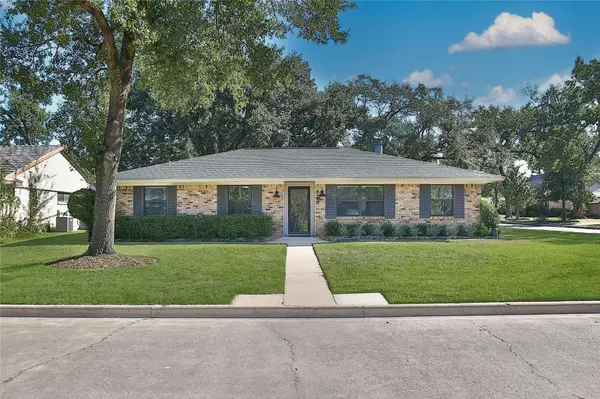 4402 Fallbrook DR, Houston, TX 77018