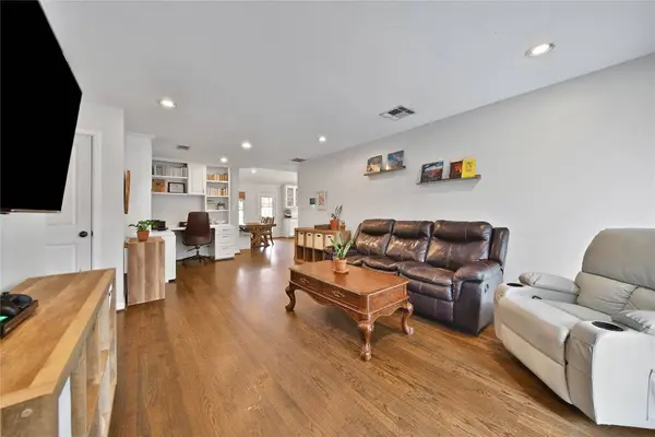 11218 Cliffwood DR, Houston, TX 77035