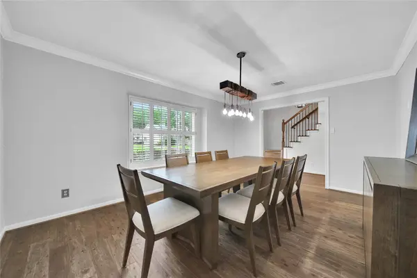 10915 Holly Springs DR, Houston, TX 77042