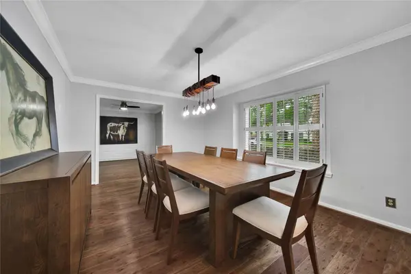 10915 Holly Springs DR, Houston, TX 77042